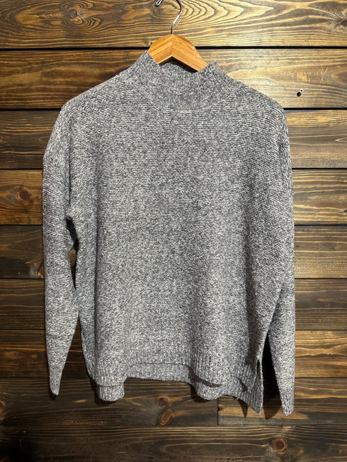 TWO TONE SWEATER